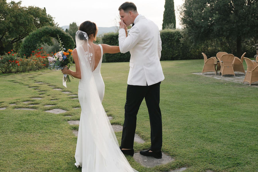 Bobby y Shelbi con el vestido de Jones 