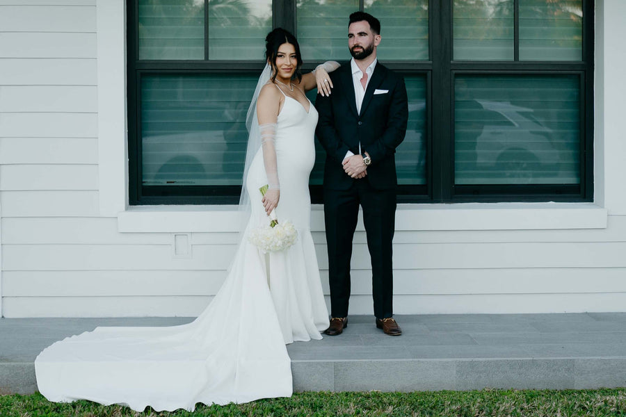 Eric y Jo con el vestido Clo Crepe 